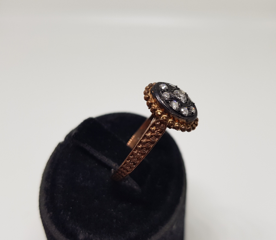 ELMAS VE PIRLANTA TAŞLI DİVANHANE ÇİVİSİ MODEL YÜZÜK