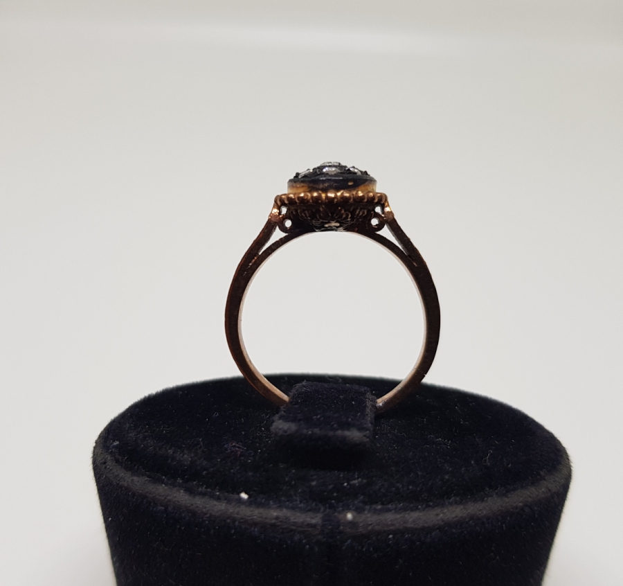 ELMAS VE PIRLANTA TAŞLI DİVANHANE ÇİVİSİ MODEL YÜZÜK