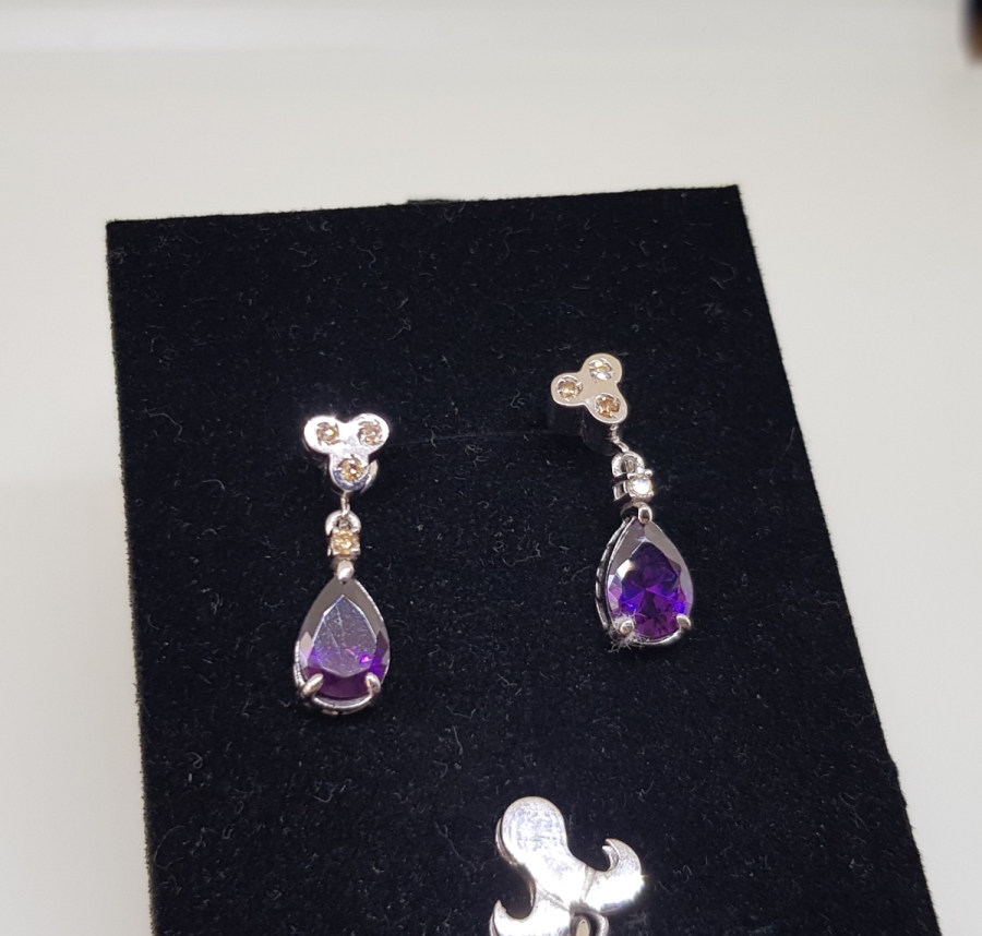 PIRLANTA VE AMETİST TAŞLARLA SÜSLÜ DAMLA MODEL KOLYE KÜPE TAKIMI