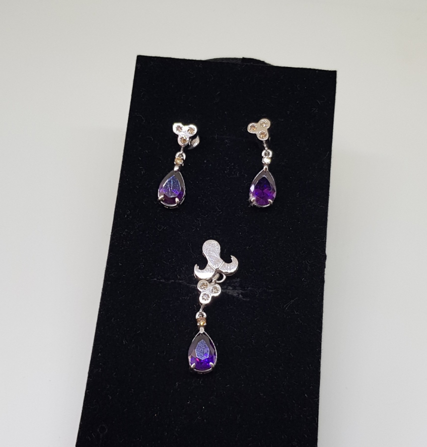 PIRLANTA VE AMETİST TAŞLARLA SÜSLÜ DAMLA MODEL KOLYE KÜPE TAKIMI