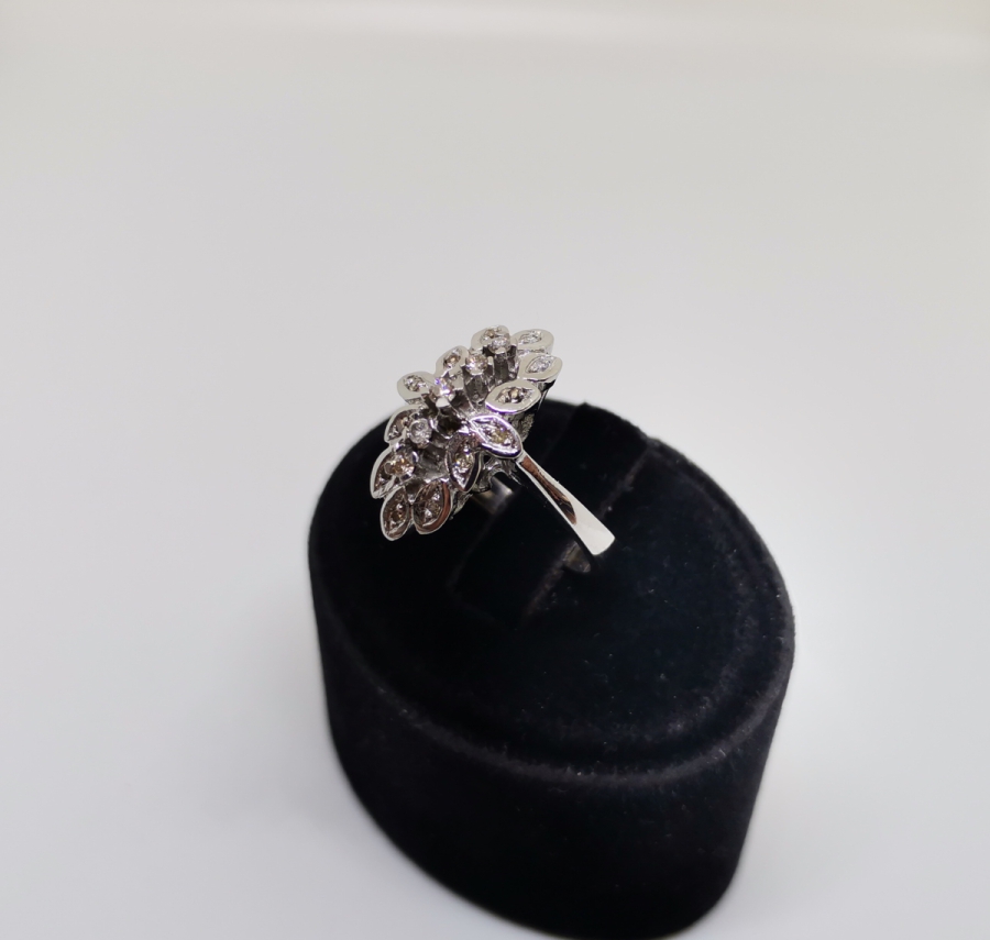 UZUN MEKİK MODELİ PIRLANTA TAŞLI YÜZÜK