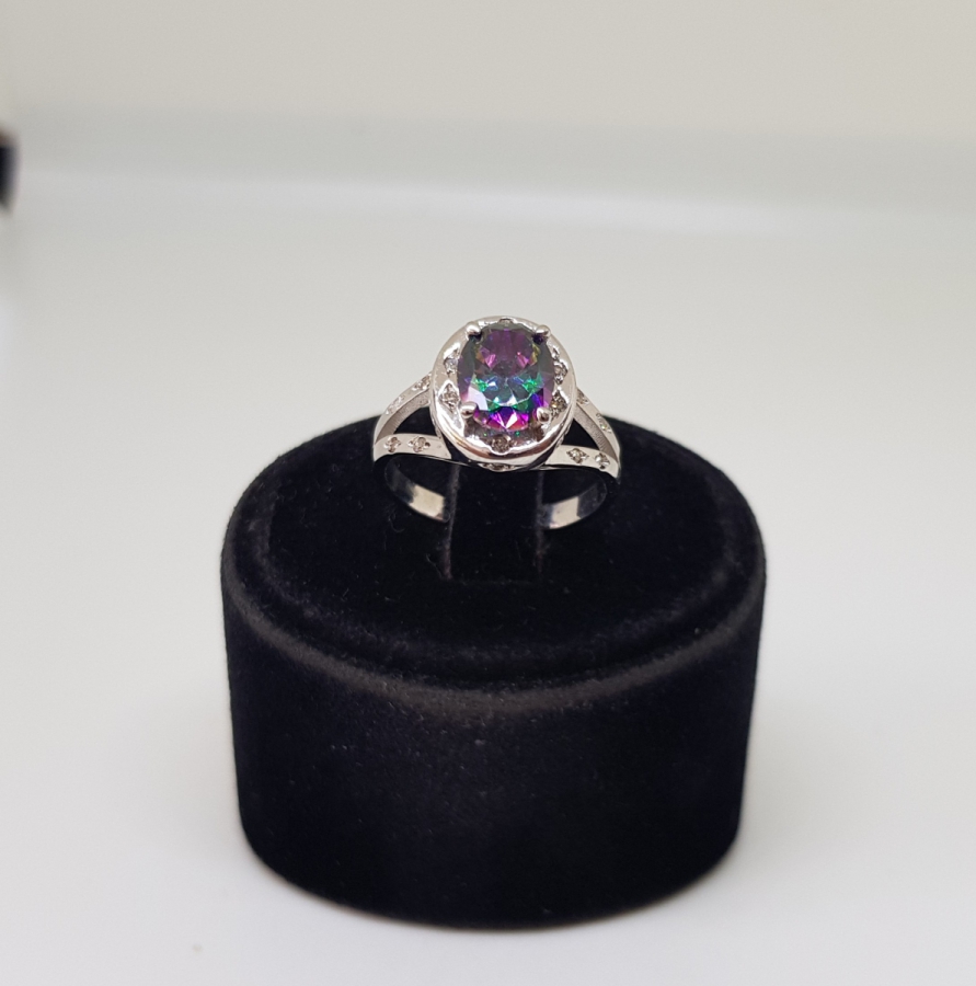 AMETİST VE PIRLANTA TAŞLI ELİPS MODE YÜZÜK