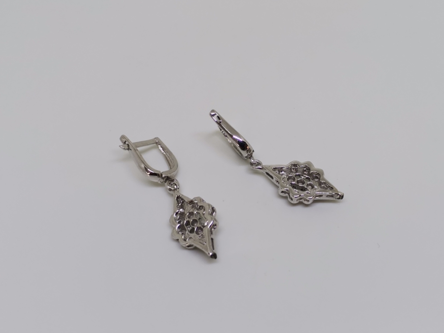 MEKİK MODELİ PIRLANTA TAŞLI KÜPE