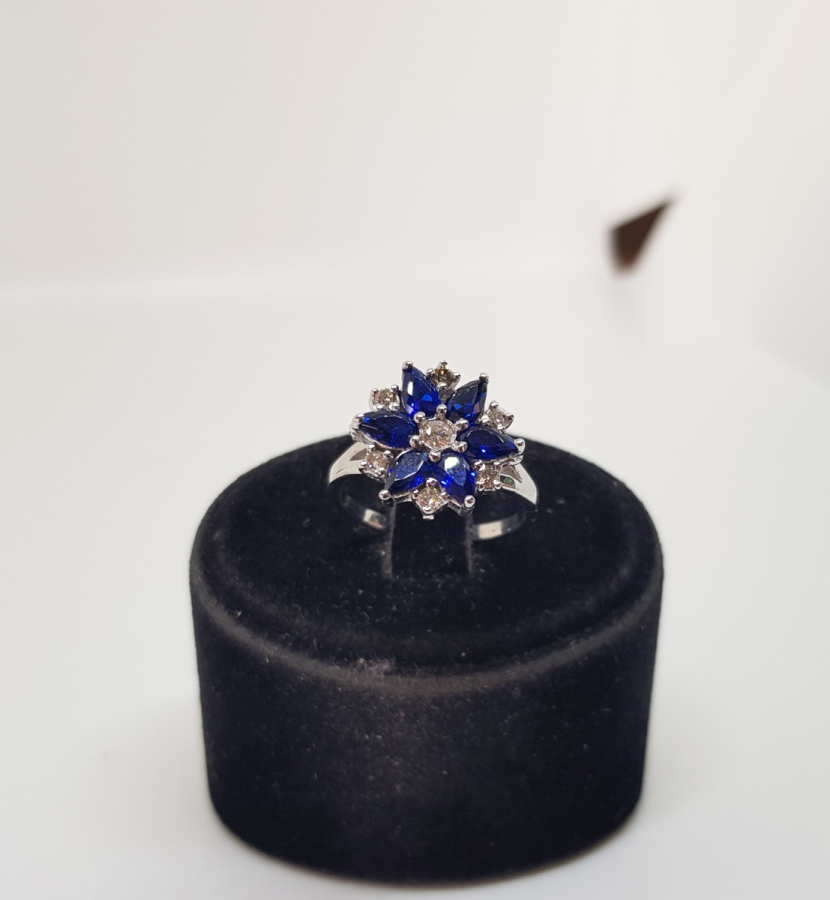 SAFİR VE PIRLANTA TAŞLI GÜNEŞ MODEL YÜZÜK