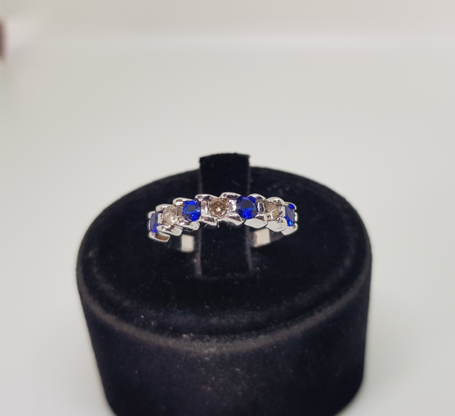 SAFİR VE PIRLANTA TAŞLI AYRIK MODEL YÜZÜK