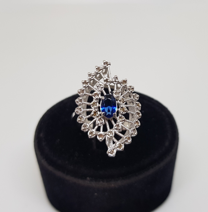 SAFİR VE PIRLANTA TAŞLI GENİŞ SONSUZLUK MODELİ YÜZÜK