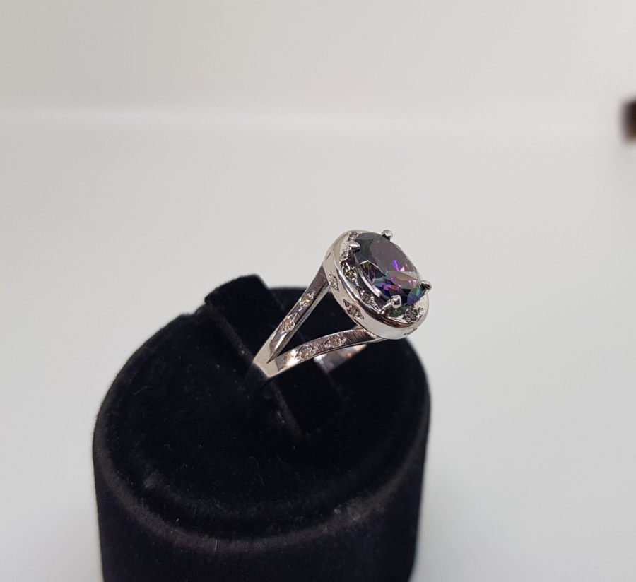 AMETİST VE PIRLANTA TAŞLI DİVANHANE MODEL YÜZÜK