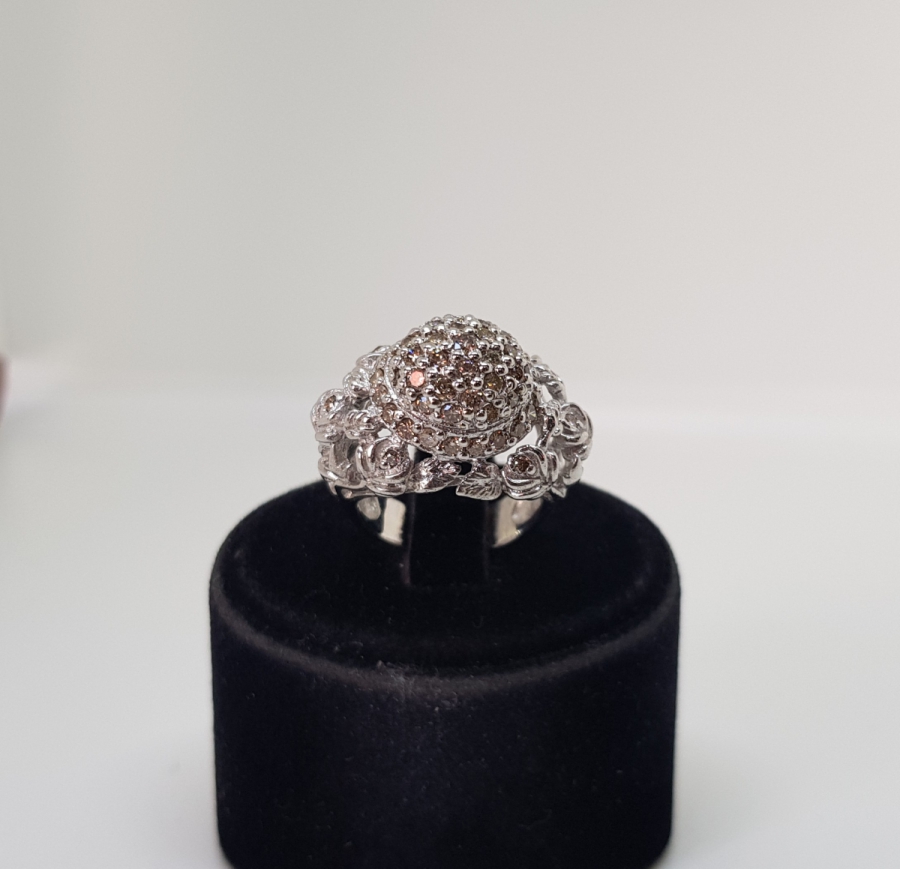 KABARTMA FORMLU PIRLANTA TAŞLI YÜZÜK