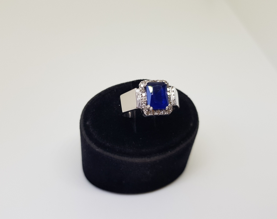 SAFİR VE PIRLANTA TAŞLI AVRUPA MODEL YÜZÜK