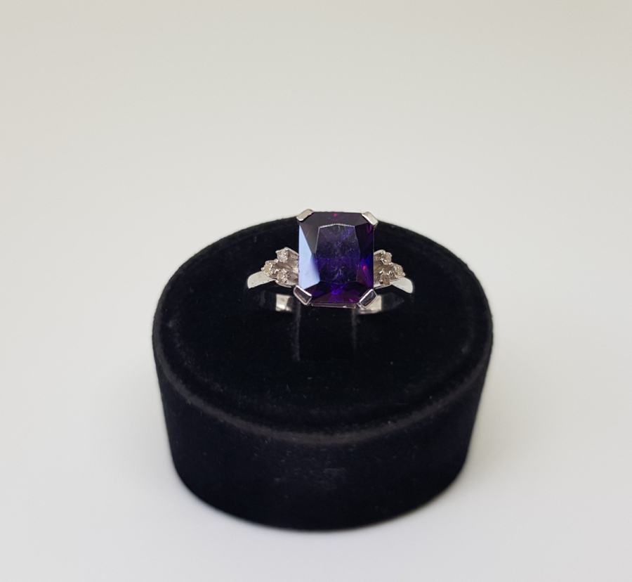 AMETİST VE PIRLANTA TAŞLI ANTİK MISIR MODELİ YÜZÜK