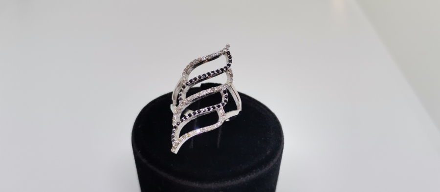 PIRLANTA VE GRANAT TAŞLI YÜZÜK