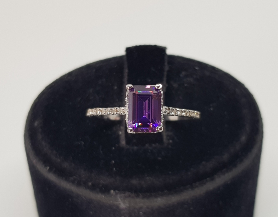 PIRLANTA VE AMETİST TAŞLI BAGET MODEL YÜZÜK