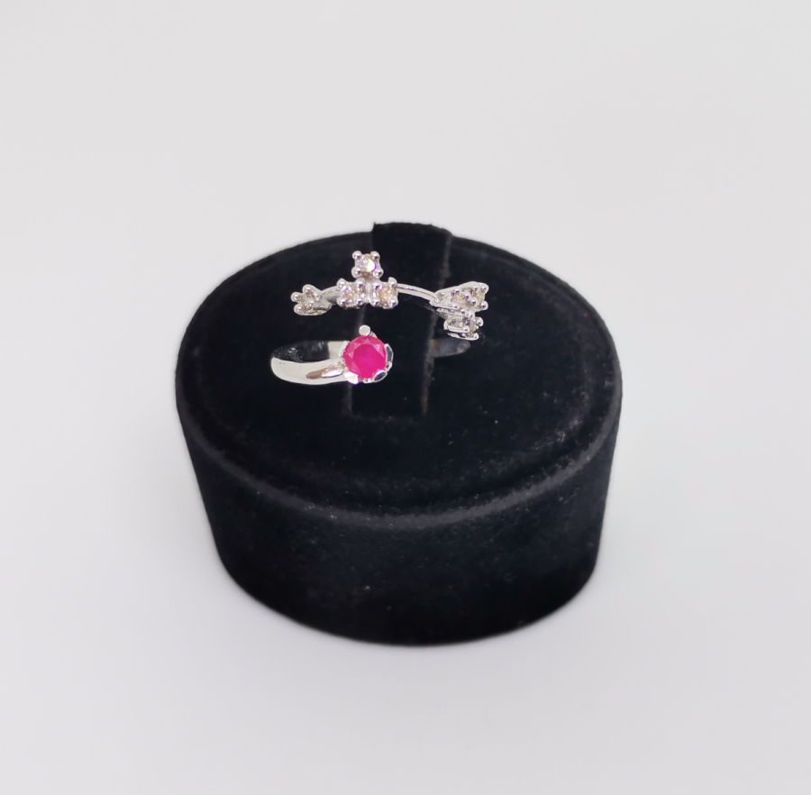 YAKUT VE PIRLANTA TAŞLI ŞIMARIK MODEL YÜZÜK