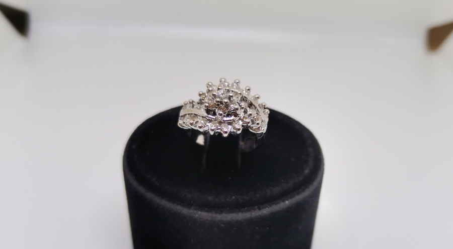 SONSUZLUK MODEL PIRLANTA TAŞLAR İLE SÜSLÜ YÜZÜK