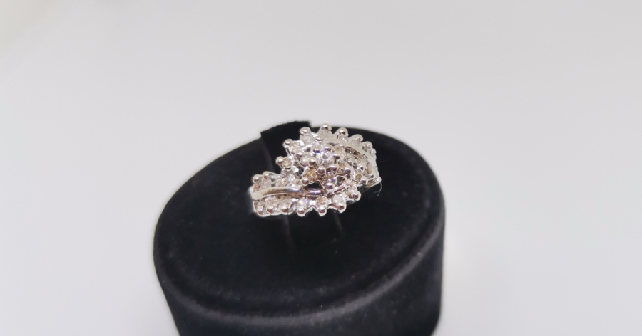 SONSUZLUK MODEL PIRLANTA TAŞLAR İLE SÜSLÜ YÜZÜK