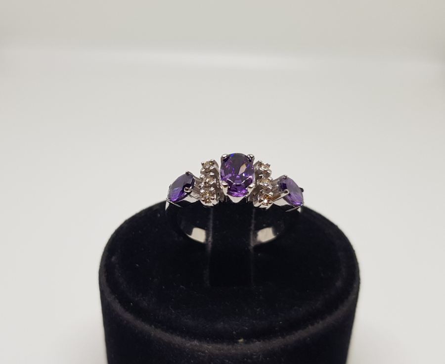 PIRLANTA VE AMETİST TAŞLI ÜÇLÜ SIRA MODEL YÜZÜK