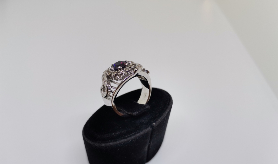 PIRLANTA VE AMETİST TAŞLI AVRUPA MODEL YÜZÜK