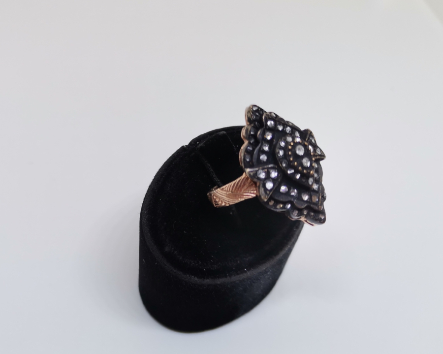 ELMAS TAŞLI GİRİT MODELİ YÜZÜK