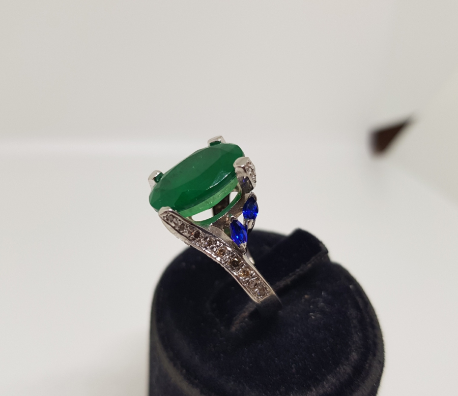 ZÜMRÜT PIRLANTA VE SAFİR TAŞLI HÜRREM MODEL YÜZÜK