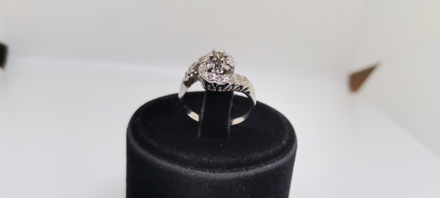 PIRLANTA TAŞLI YARIM SONSUZLUK MODELİ YÜZÜK