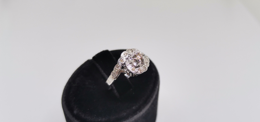 PIRLANTA TAŞLI YARIM SONSUZLUK MODELİ YÜZÜK