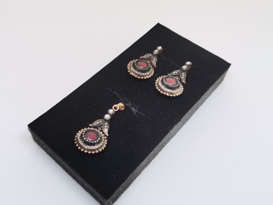 ELMAS VA YAKUT TAŞLI HÜRREM MODEL KOLYE KÜPE TAKIMI