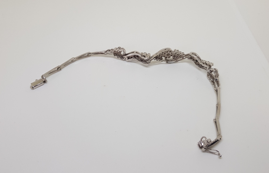 PIRLANTA TAŞLI YERLİ MODEL BİLEKLİK