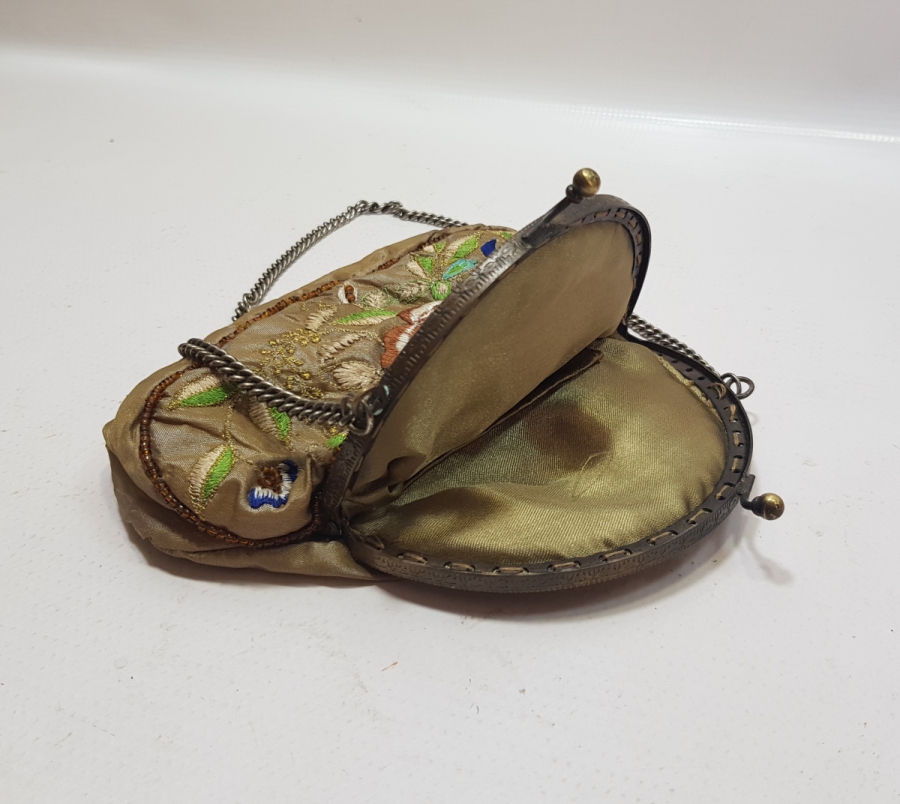 OSMANLI DÖNEMİ ÜZERİ İŞLEMELİ İPEK GECE ÇANTASI