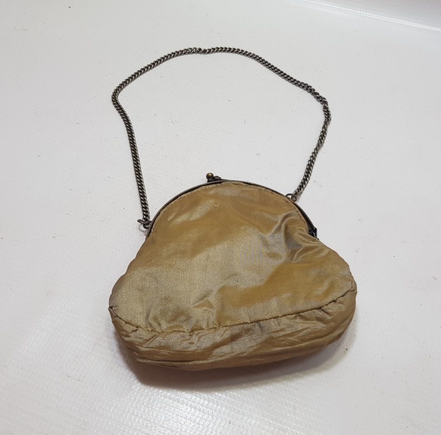 OSMANLI DÖNEMİ ÜZERİ İŞLEMELİ İPEK GECE ÇANTASI