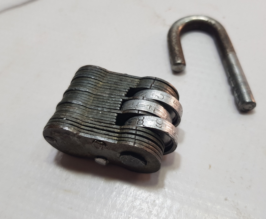 ÇALIŞIR DURUMDA ANTİKA ŞİFRELİ KİLİT