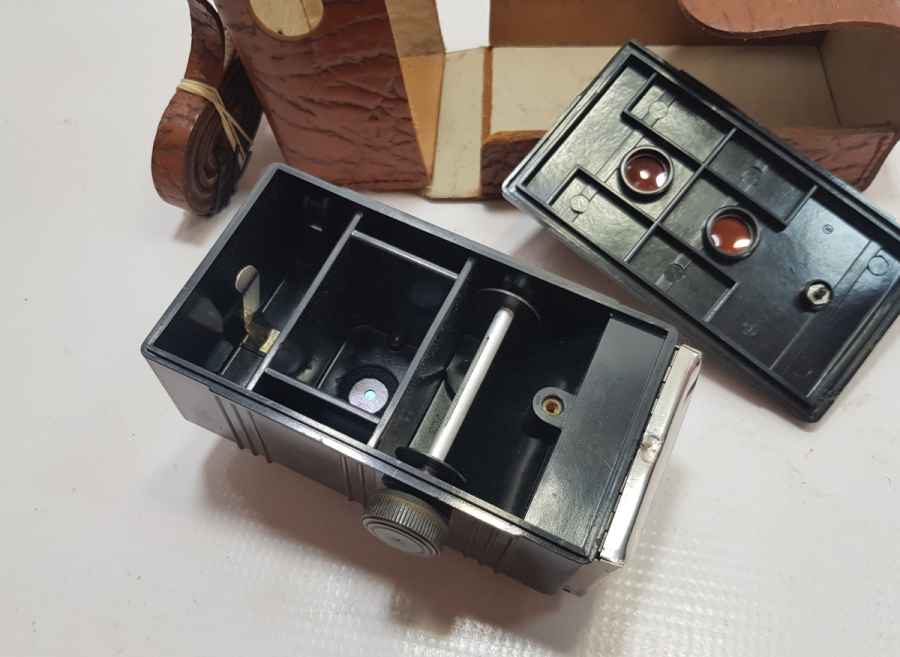 ORİJİNAL DERİ KILIFINDA NADİR FORMLU ANTİKA FOTOĞRAF MAKİNESİ