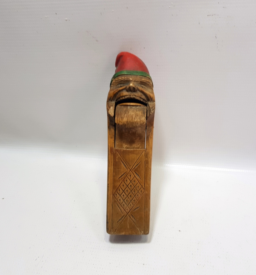 OSMANLI DÖNEMİ ÇOK NADİR RUM İŞİ AHŞAP CEVİZ KIRACAĞI