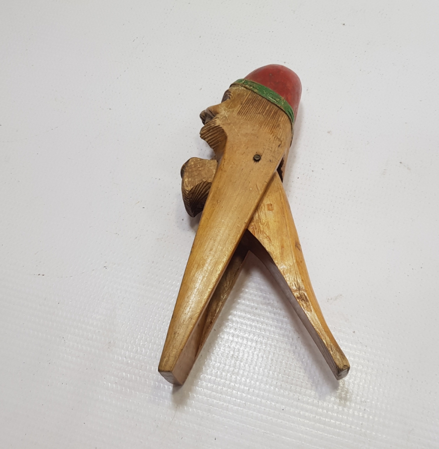 OSMANLI DÖNEMİ ÇOK NADİR RUM İŞİ AHŞAP CEVİZ KIRACAĞI