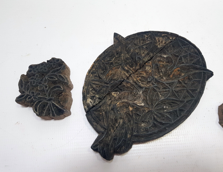 OSMANLI DÖNEMİ TOKAT İŞİ 3 ADET EL OYMA AHŞAP BASKI KALIBI