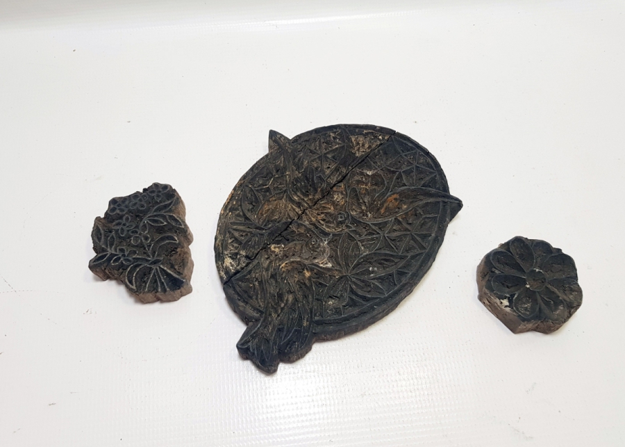 OSMANLI DÖNEMİ TOKAT İŞİ 3 ADET EL OYMA AHŞAP BASKI KALIBI