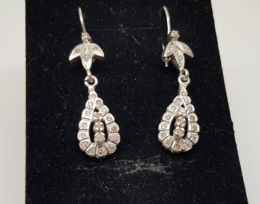 PIRLANTA TAŞLI DAMLA MODEL KOLYE KÜPE TAKIMI