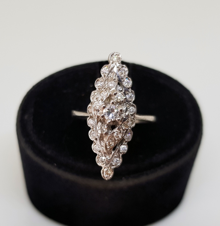 PIRLANTA TAŞLI MEKİK MODEL YÜZÜK