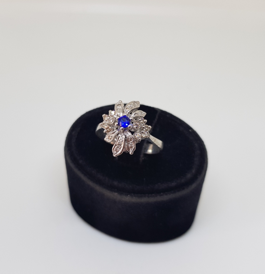 SAFİR VE PIRLANTA TAŞLI SARMAŞIK MODEL YÜZÜK