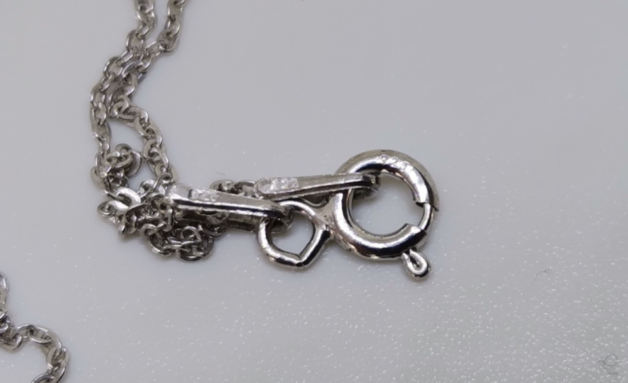 MARGAZİT TAŞLARLA SÜSLÜ KALP FORMLU GÜMÜŞ KOLYE