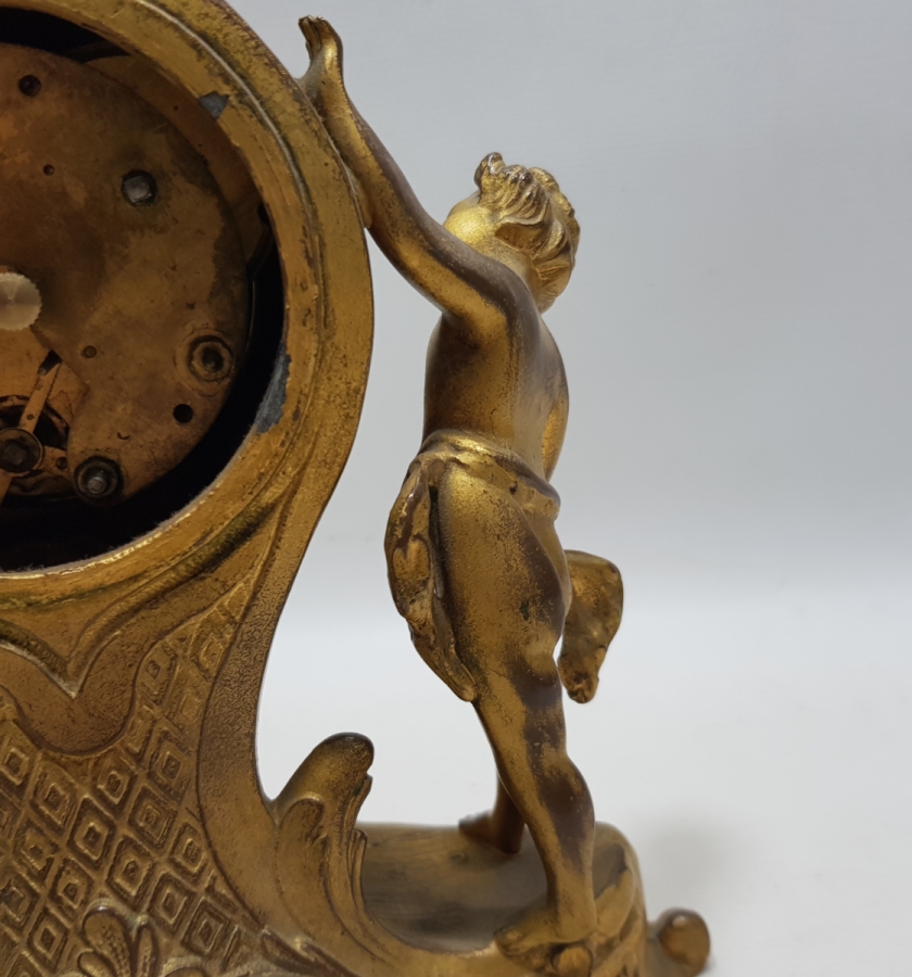 OSMANLI DÖNEMİ İNGİLİZ TOMBAK İŞÇİLİKLİ ŞÖMİNE SAATİ