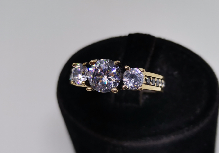 HÜRREM MODEL ÜÇTAŞ YÜZÜK