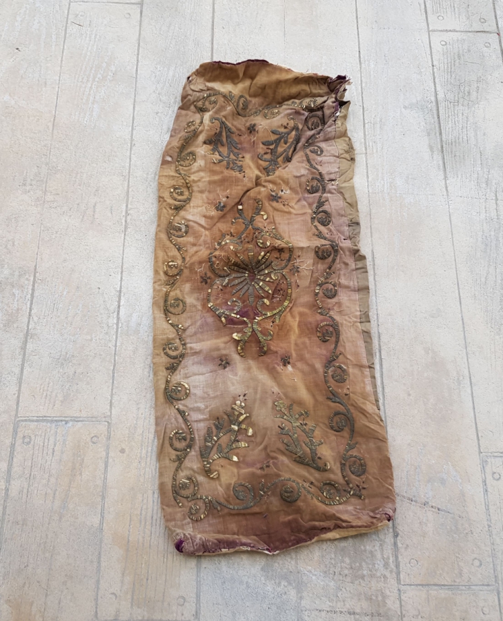 OSMANLI DÖNEMİ SIRMA İŞÇİLİKLİ KADİFE SEDİR YASTIĞI