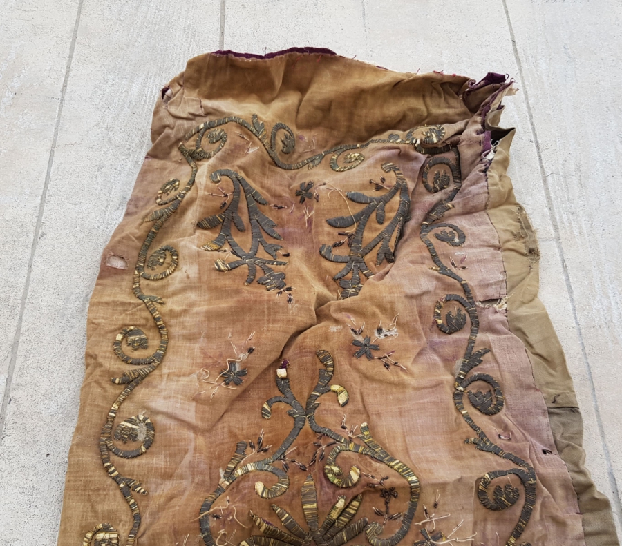 OSMANLI DÖNEMİ SIRMA İŞÇİLİKLİ KADİFE SEDİR YASTIĞI