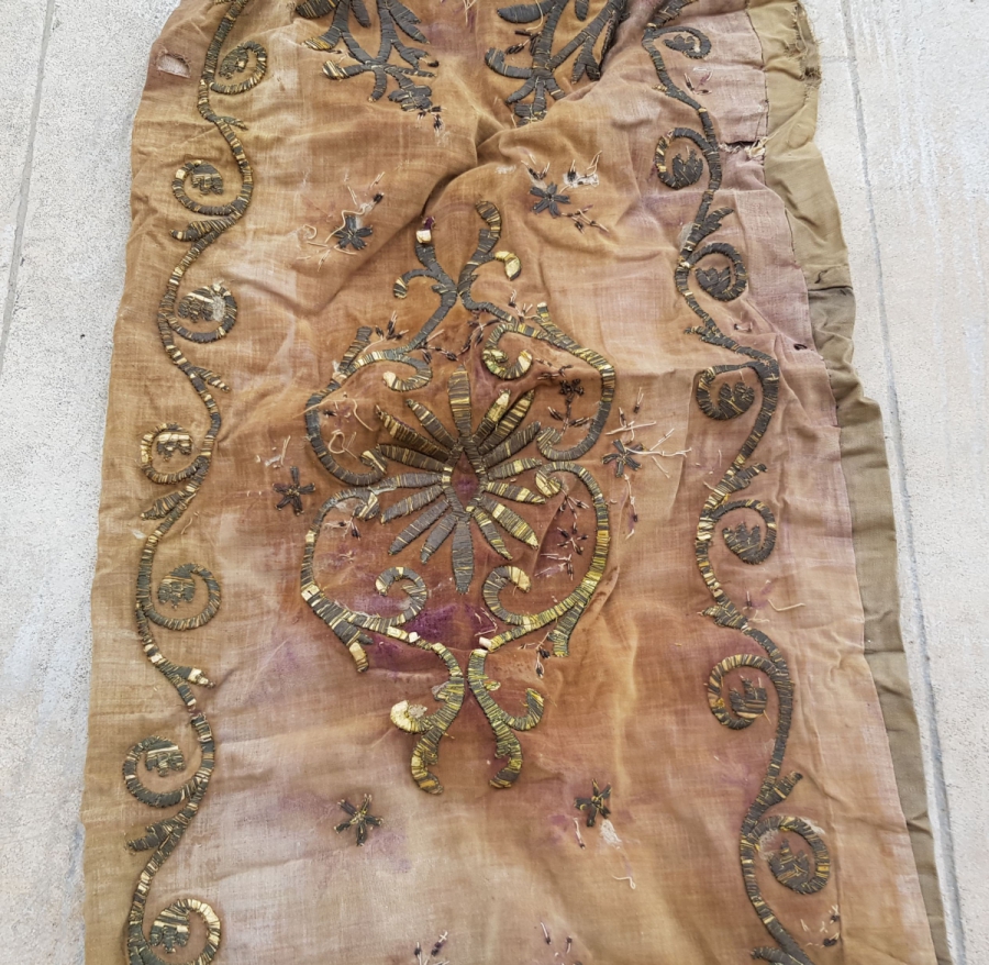 OSMANLI DÖNEMİ SIRMA İŞÇİLİKLİ KADİFE SEDİR YASTIĞI