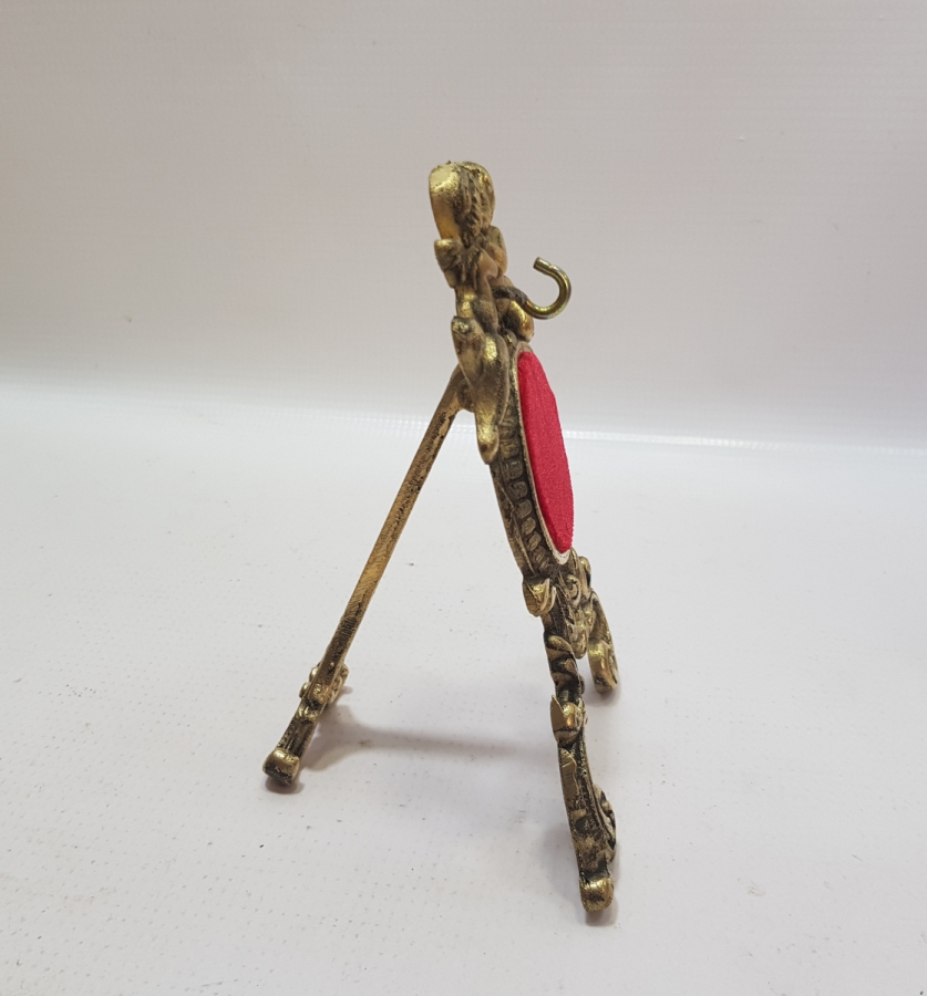 KABARTMA İŞÇİLİKLİ ANTİKA METAL SAAT STANDI