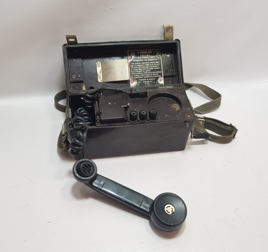 YÜKSEK KONDİSYONDA ANTİKA RUS SAHRA TELEFONU