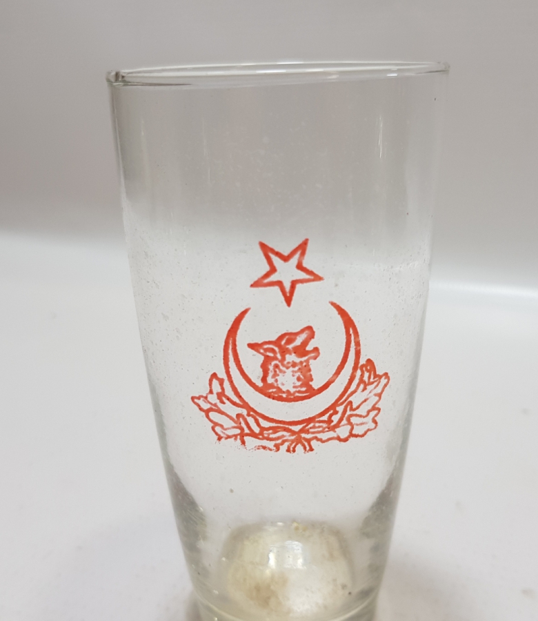 CUMHURİYET BAŞLARI ÇOK NADİR ÜZERİ BOZKURT VE AY YILDIZLI BARDAK