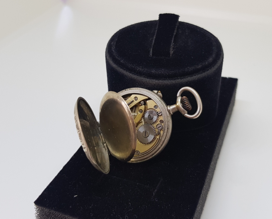 OSMANLI DÖNEMİ GÜMÜŞ KASA VE KADRANI ALTIN DAMLALI KURMALI CEP SAATİ