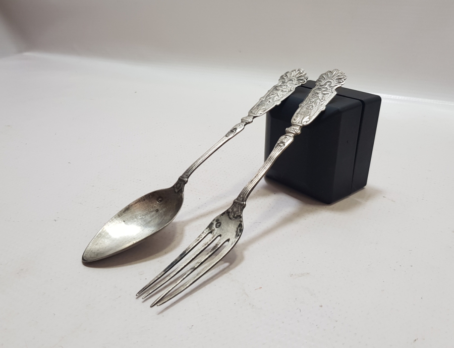 KABARTMA İŞÇİLİKLİ VE ABDÜLHAMİD HAN TUĞRALI NADİR GÜMÜŞ ÇATAL KAŞIK