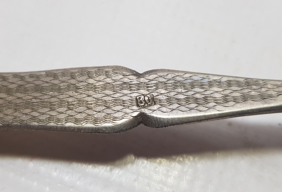 ÜZERİ RUMCA İNSİYALLİ AZNAVUR İŞÇİLİKLİ GÜMÜŞ OSMANLI DÖNEMİ TATLI KAŞIĞI